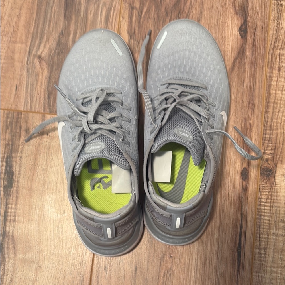 Nike Women’s Free RN Grey Running Sneakers